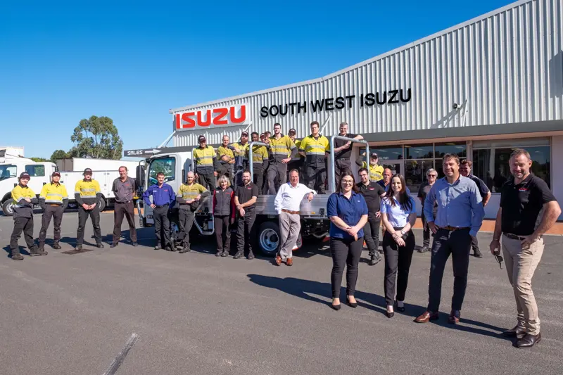 South-West-Isuzu-staff-pic-2100x1400-d157f8ea-2e7d-4ddc-92be-10e751291ee1.jpg