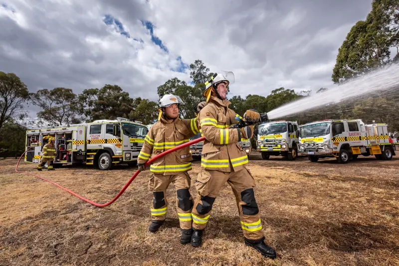CFA SA Customer Story Line Up With Bullbars And Firefighters 29 2100X1402 675D7efc 3Ce1 4E47 82B7 8459A363db54